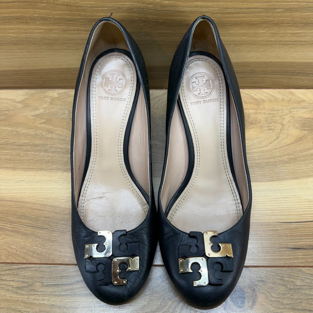 Tory Burch Lowell Wedge Pumps 7.5 M Black Leather Dress Office Church Gold Logo